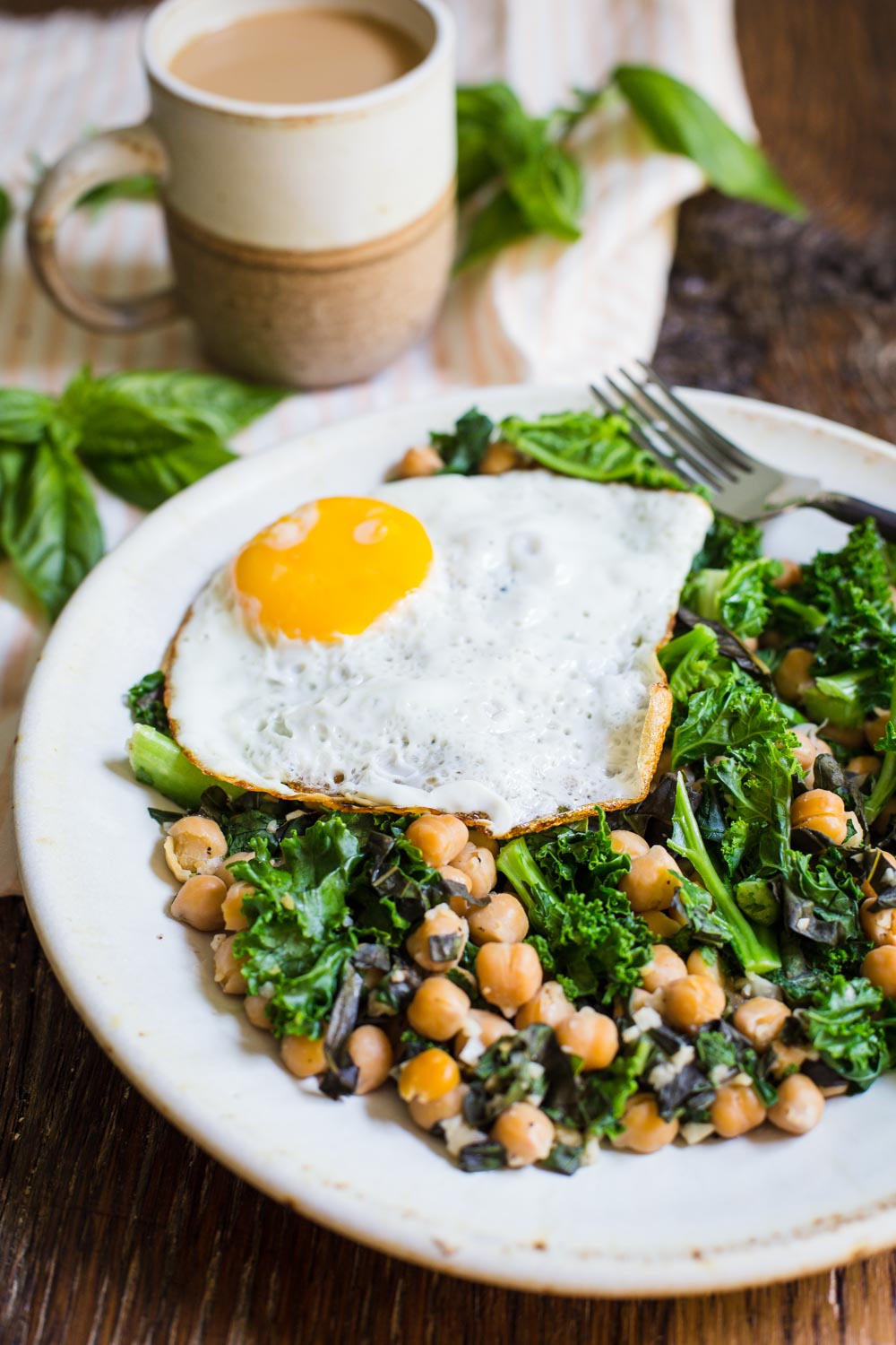 Chickpea and Kale breakfast skillet-3