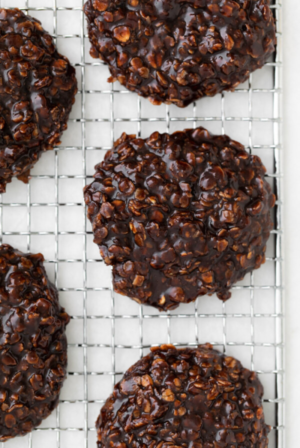 Vegan No Bake Cookies on a cooling rack