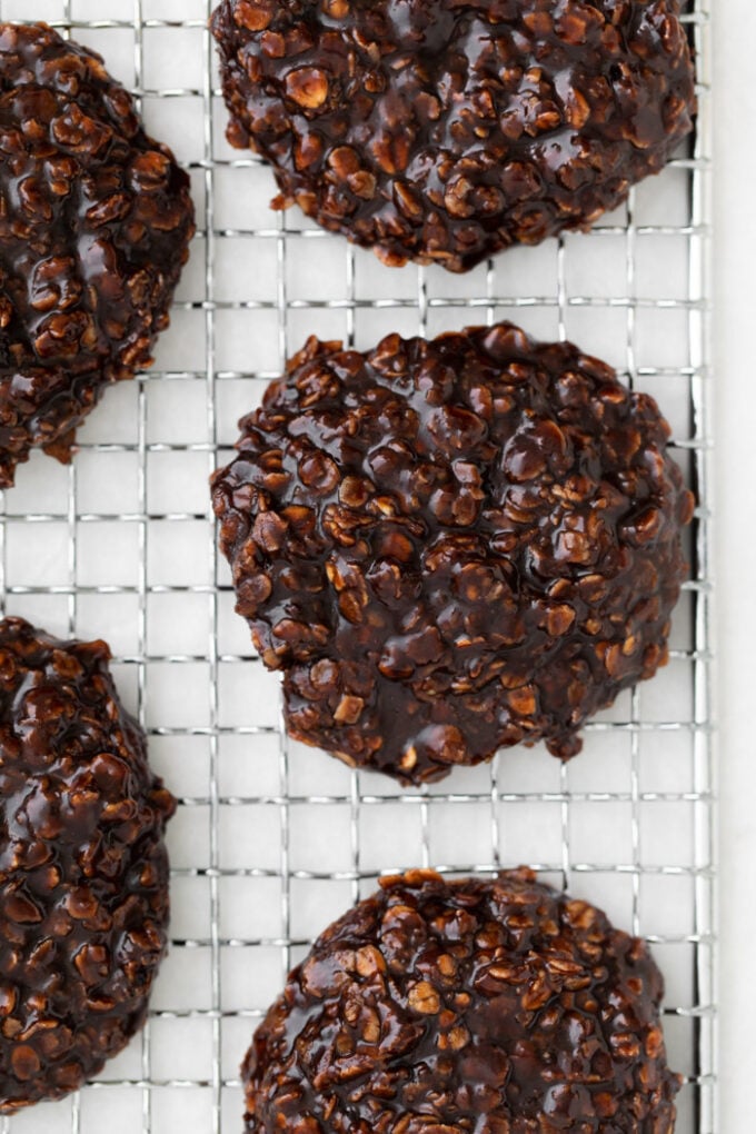 Vegan No Bake Cookies on a cooling rack